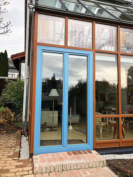 Projekt Holz-Alu-Fenster blau